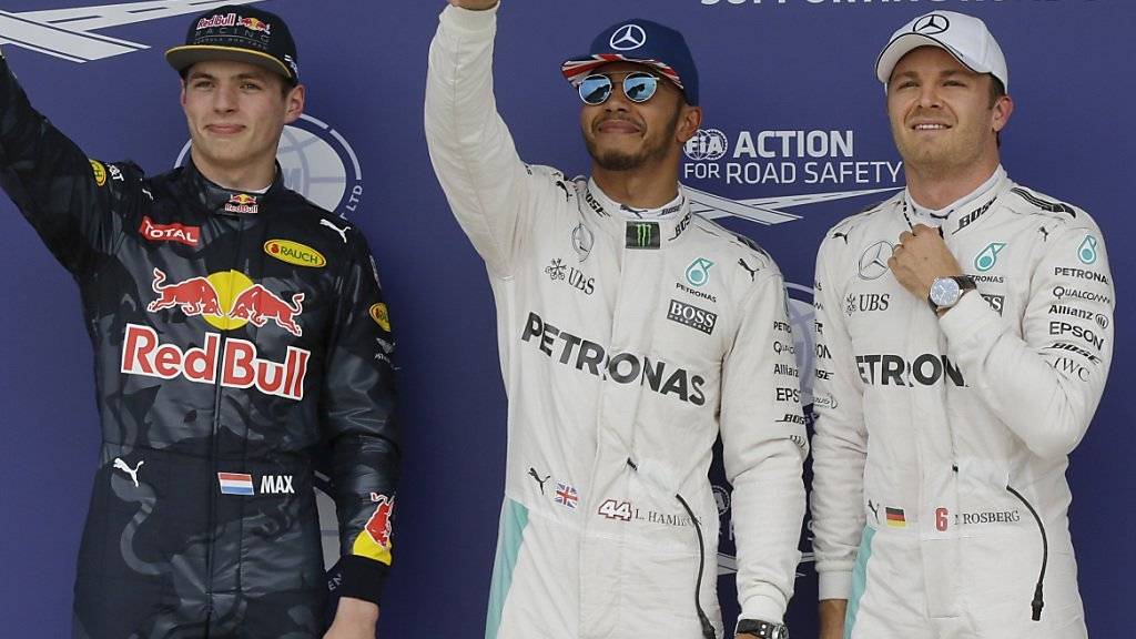 Das Podesttrio in Silverstone: Sieger Hamilton zwischen Verstappen (2.) und Rosberg (3.)