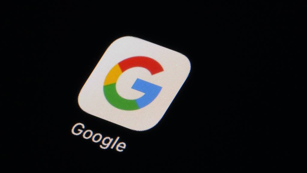 Die EU hat gegen den US-Internetriesen Google eine Strafe von 890 Millionen Euro verhängt. Google verletze Wettbewerbsregeln und benachteilige die Konkurrenz, lautet der Vorwurf.(Symbolbild)