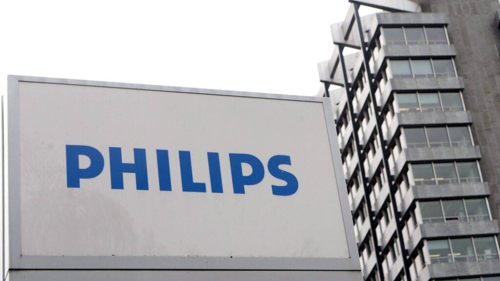 Der niederländische Medzintechnikhersteller Philips muss Magnetresonanztomografen zurücknehmen, weil die US-Gesundheitsbehörden vor möglichen Problemen gewarnt hat. So könnten die Geräte schlimmstenfalls explodieren. (Symbolbild)