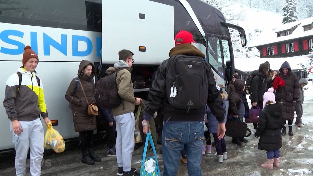 Ukrainische Waisenkinder kommen in Kandersteg an