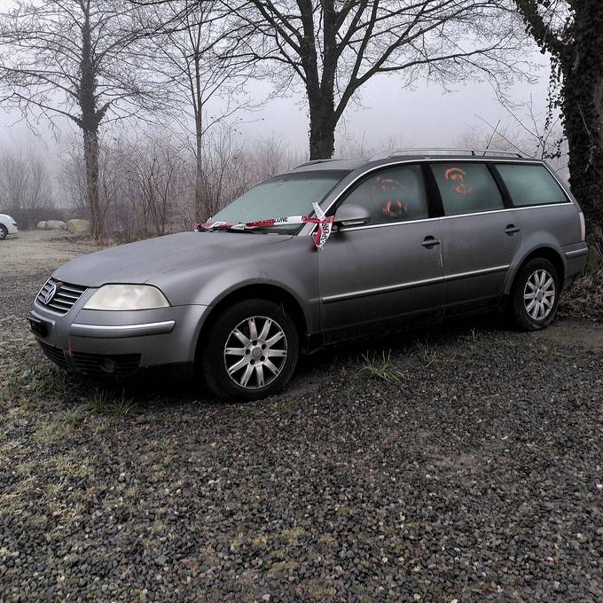 In Rottenschwil verrotten regelmässig Fahrzeuge