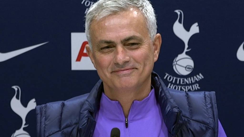 Ungewohnt selbstkritisch: José Mourinho lanciert an seiner ersten Pressekonferenz als Tottenham-Trainer eine Charme-Offensive