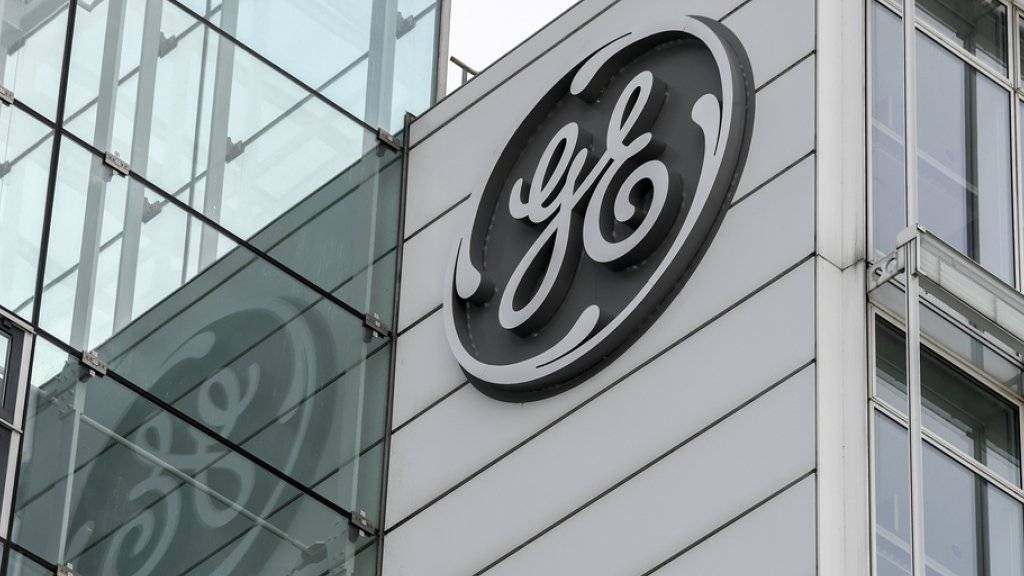 Den Schweizer Standorten von General Electric droht erneut ein personeller Kahlschlag. Hinter den Kulissen laufen intensive Gespräche zwischen den Behörden und den GE-Verantwortlichen. (Archivbild)