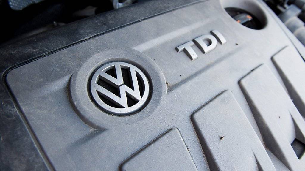 Wegen der manipulierten Diesel-Motoren geht die Westschweizer Konsumentenorganisation FRC nun rechtlich gegen VW vor.