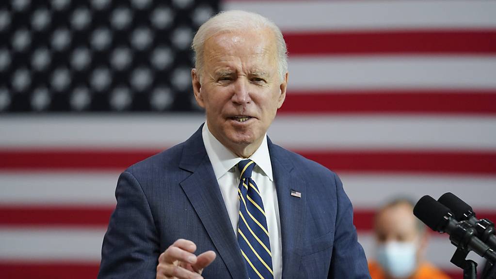 Joe Biden, Präsident der USA, spricht an der Carnegie Mellon University. Foto: Andrew Harnik/AP/dpa