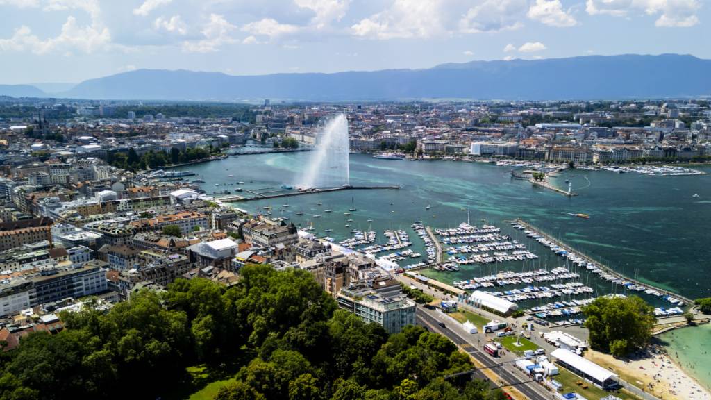 Unter anderem wegen unerwarteter Abgaben aus dem Kanton Genf (Bild) schloss die Bundesrechnung 2025 besser ab als erwartet. (Archivbild)