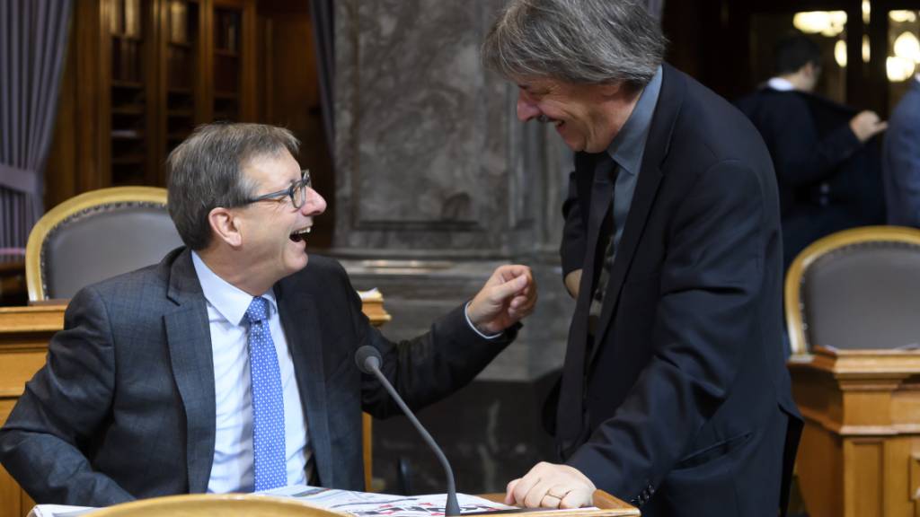 Josef Dittli (FDP/UR) (links) und Paul Rechsteiner (SP/SG) während der Budgetdebatte im Ständerat.