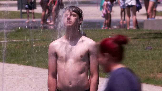 Erste Sommer-Hitzewelle lässt Spanien schwitzen