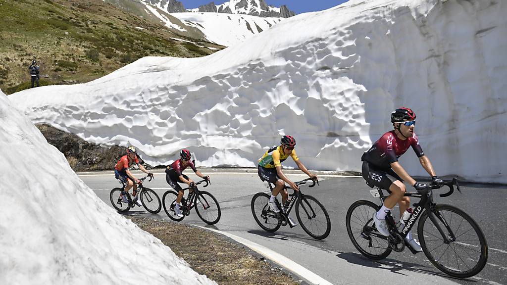 Das Feld der teilnehmenden Teams an der Tour de Suisse 2021 steht