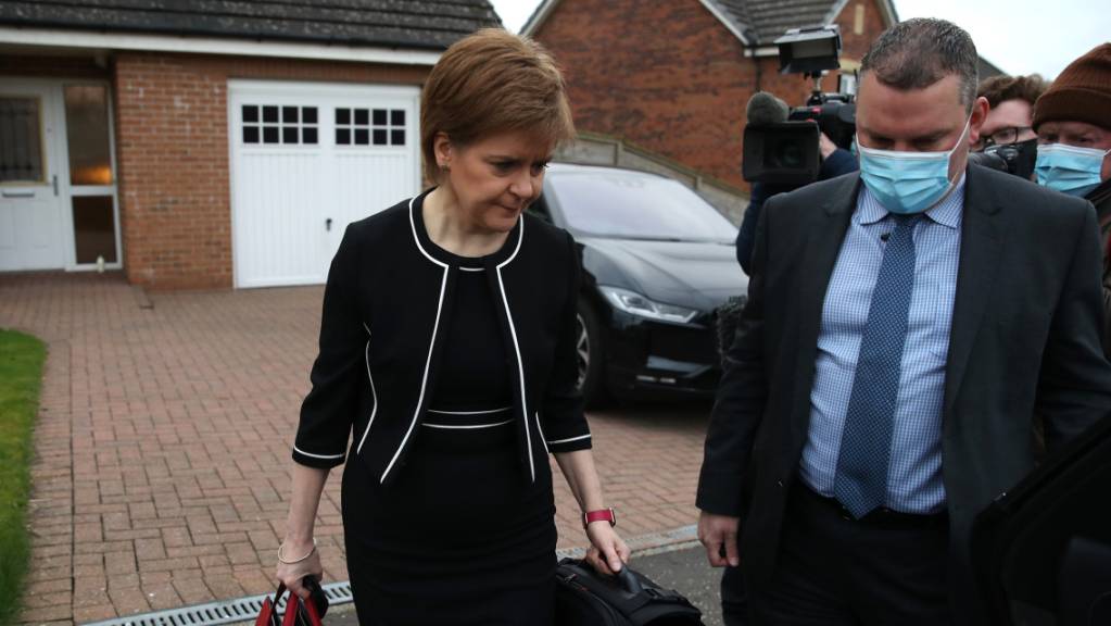 Schottlands Regierungschefin Nicola Sturgeon trotzt den Vorwürfen eines Ausschusses des schottischen Parlaments. Foto: Andrew Milligan/PA Wire/dpa