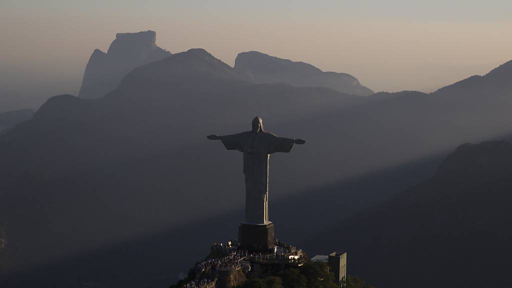Die 38 Meter hohe Christusstatue ("Christus, der Erlöser“) im Süden der brasilianischen Metropole Rio de Janeiro. (Archivbild)