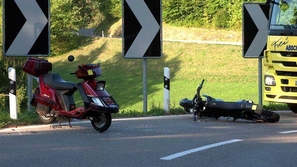Kollision zwischen zwei Motorradfahrern in Teufen: Beide im Spital