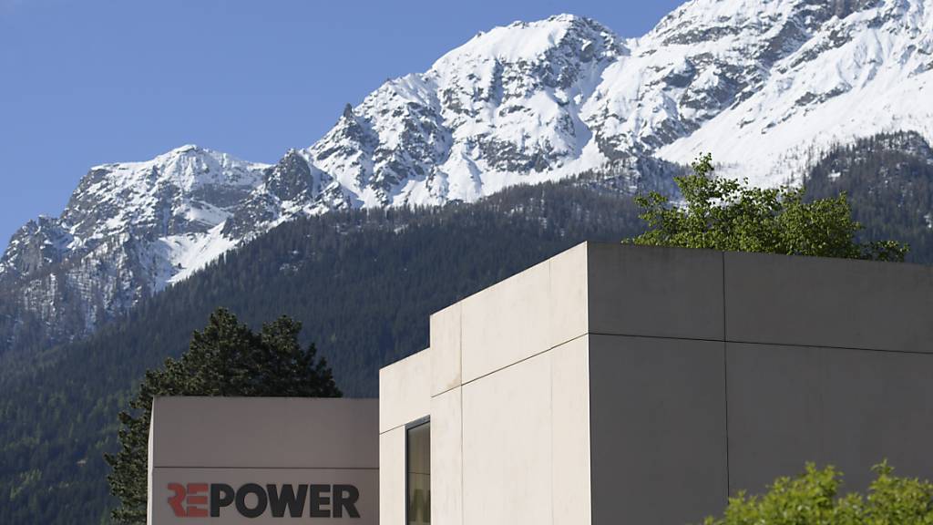 Blick auf den Hauptsitz des Bündner Energieunternehmens Repower in Poschiavo. Der Kanton Graubünden will mit einer Stimmenbündelung die Mehrheit im Aktionariat erlangen. (Archivbild)