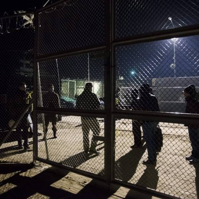 Flüchtlingslager auf Lesbos brennt - Lage ausser Kontrolle