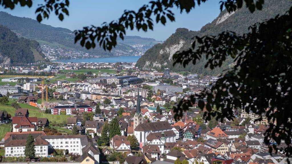 In Stans wird das Oberstufenzentrum Pestalozzi kernsaniert und aufgestockt. (Archivaufnahme)