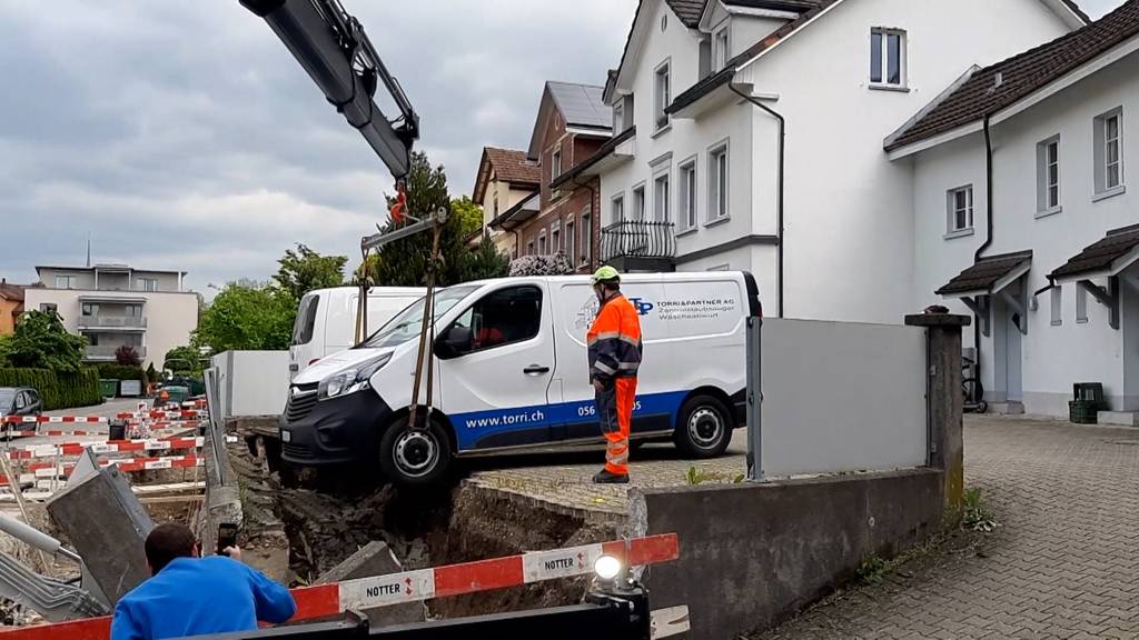 Autos verlieren in Bremgarten den Boden unter den Rädern 