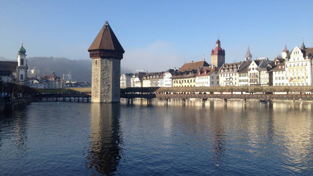 Die Kapellbrücke in der Stadt Luzern: Eines der beliebtesten Fotosujets der Touristen.