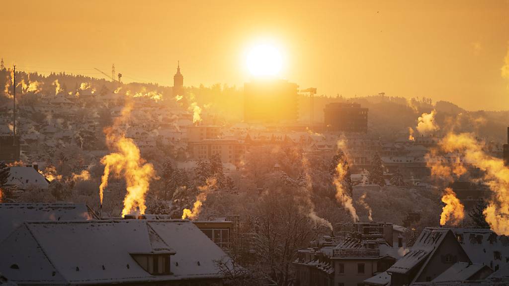 Die Treibhausgasneutralität im Kanton Zürich soll bis 2040 erreicht sein - spätestens aber bis 2050. FDP und SVP prüfen, ob sie das Referendum dagegen ergreifen. Dann würde die Vorlage vors Volk kommen. (Symbolbild)