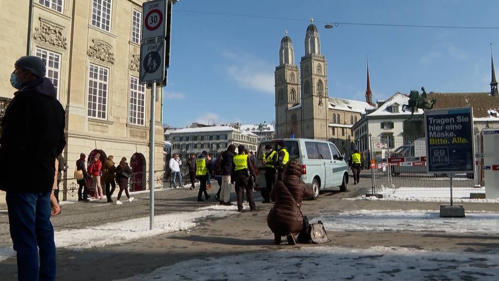 Protestmarsch gegen Corona-Massnahmen in der Stadt Zürich