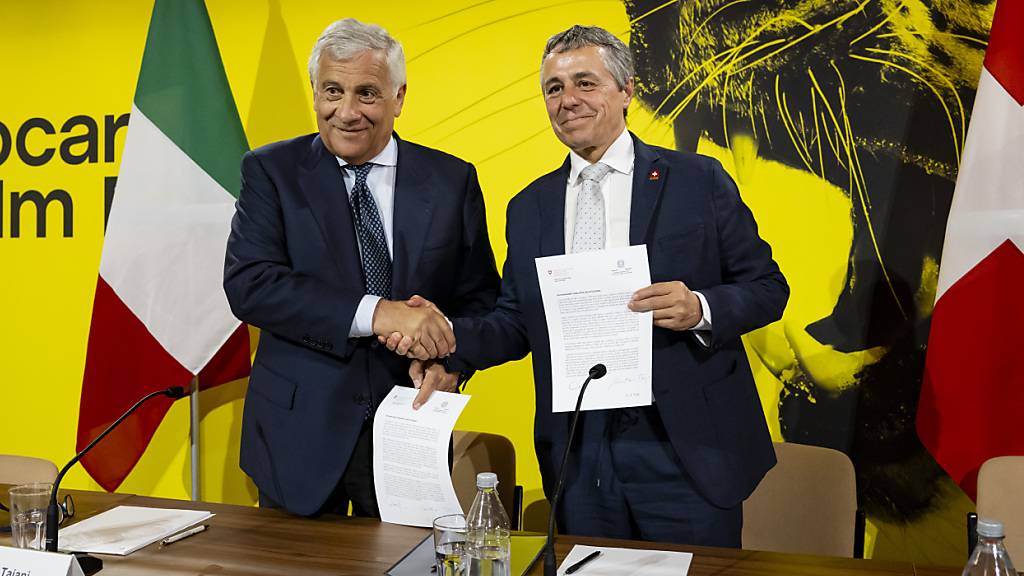 Der stellvertretende Ministerpräsident und Aussenminister von Italien, Antonio Tajani und Aussenminster Ignazio Cassis haben am Montag im Tessin eine Ukraine-Deklaration unterschrieben.