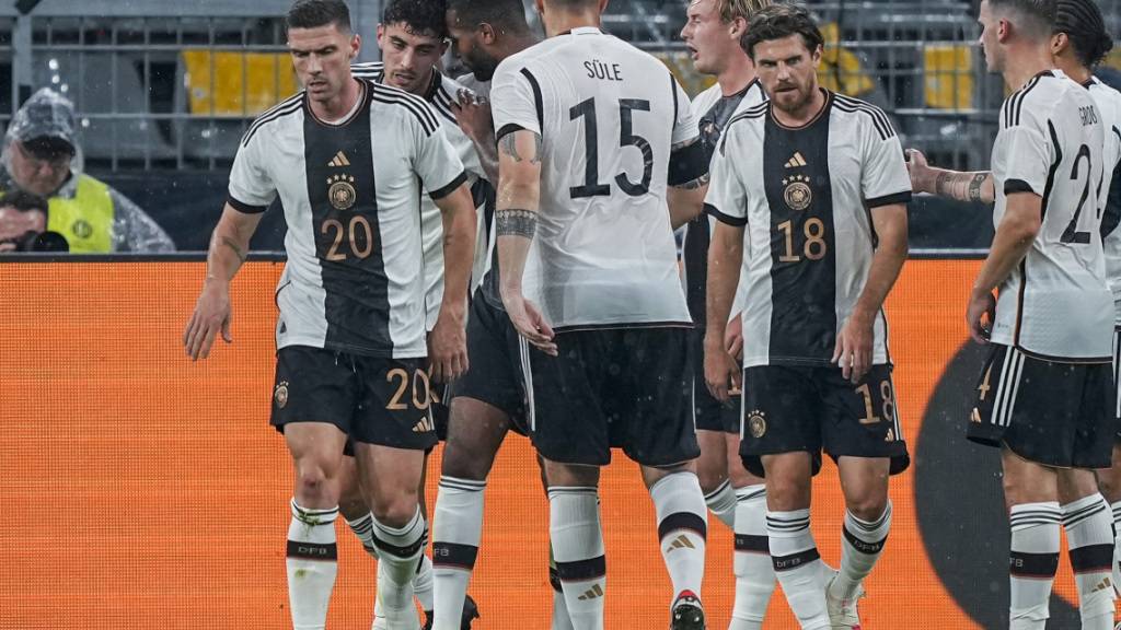 Deutschland freut sich über den Sieg im Testspiel