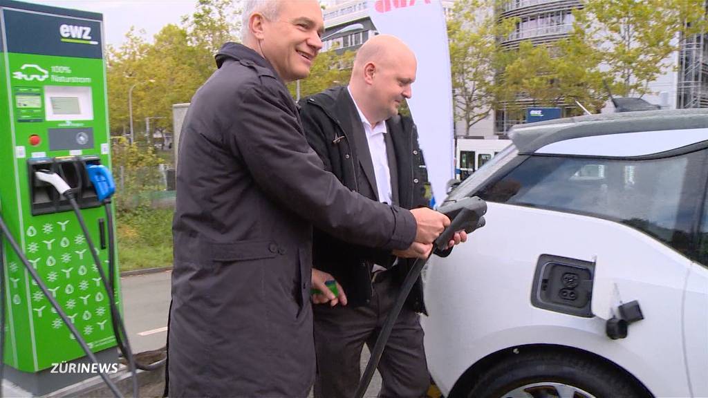 Stadt Zürich eröffnet ihre ersten Elektrotankstellen