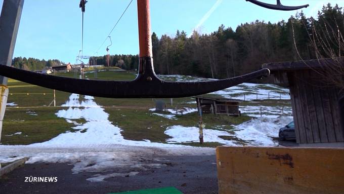 Grüne Wiesen statt Schnee: Kein Skifahren im Atzmännig möglich