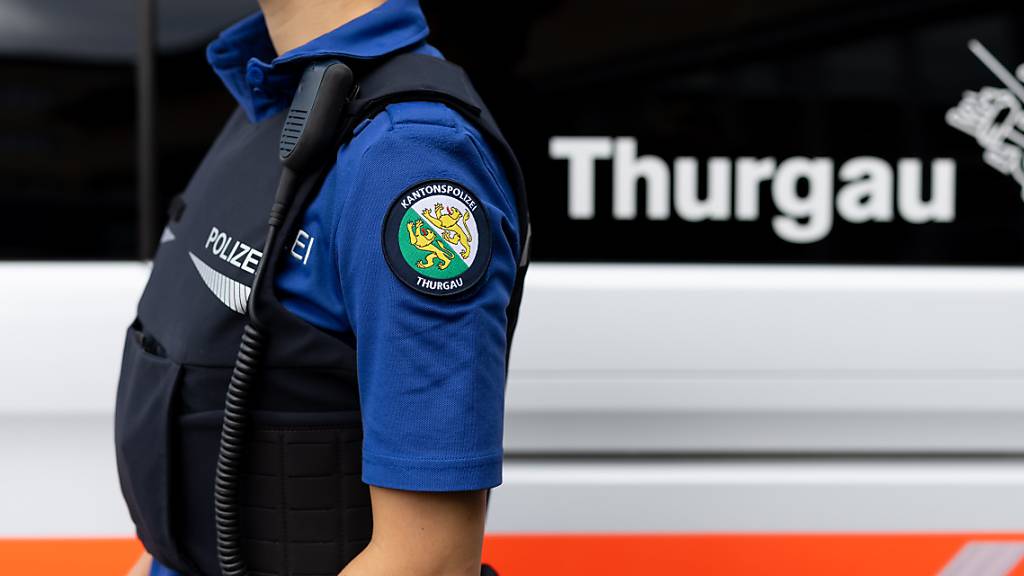 Bei Hausdurchsuchungen nahm die Kantonspolizei Thurgau vier Personen fest. (Symbolbild)