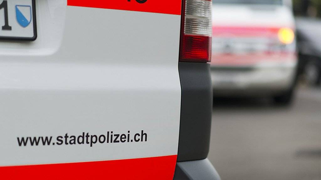 Bei einem Streit hat ein 27-jähriger Mann in der Nacht auf Freitag in Zürich-Altstetten wahrscheinlich seinen 52-jährigen Vater getötet. (Symbolbild)