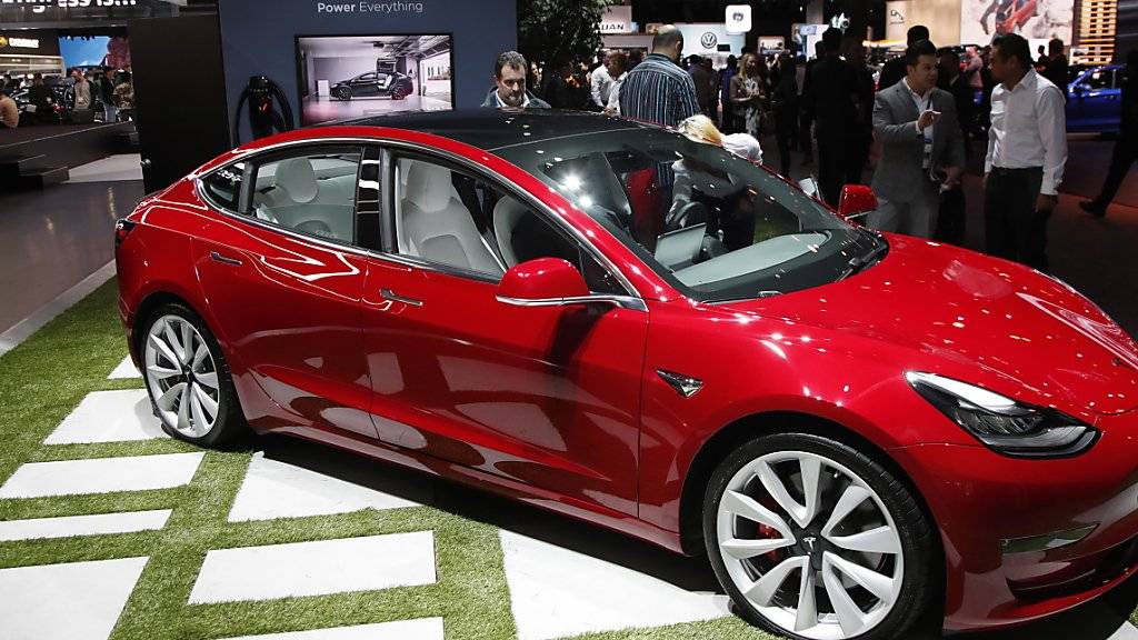 Das Model 3 von Tesla soll in Zukunft auch in China hergestellt werden. Am Montag wurde der Grundstein für die neue Fabrik in Shanghai gelegt.(Archivbild)