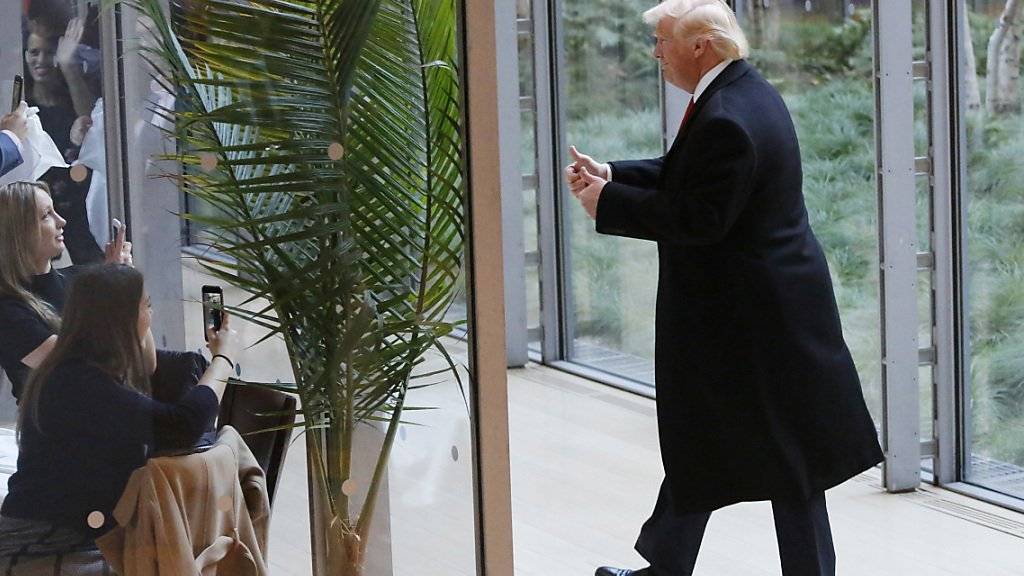 Trump in der Höhle des Löwen: Der gewählte US-Präsident verlässt das Gebäude der «New York Times» nach einem Interview.