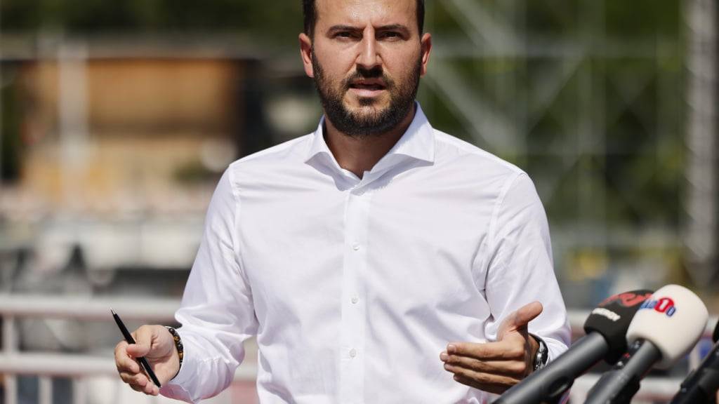 Perparïm Avdili soll Stadtpräsident von Zürich werden. Die FDP nominierte ihn am Donnerstag zusammen mit Marita Verbali und Michael Baumer für den Stadtrat. (Archivbild)
