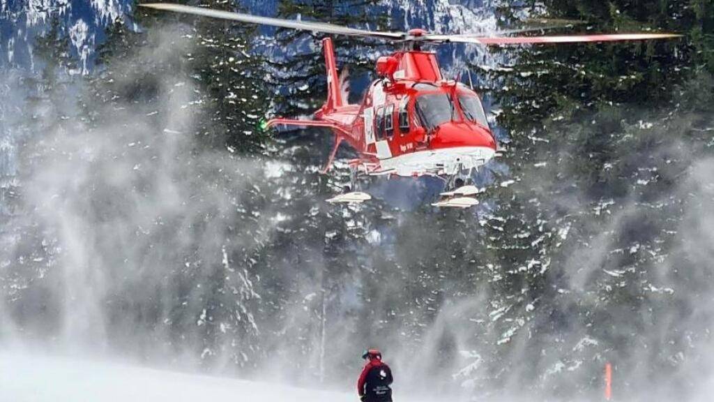 Mehrheitlich Wintersportler hat die Rega über die Weihnachtsfeiertage 2023 mit ihren Helikoptern gerettet.