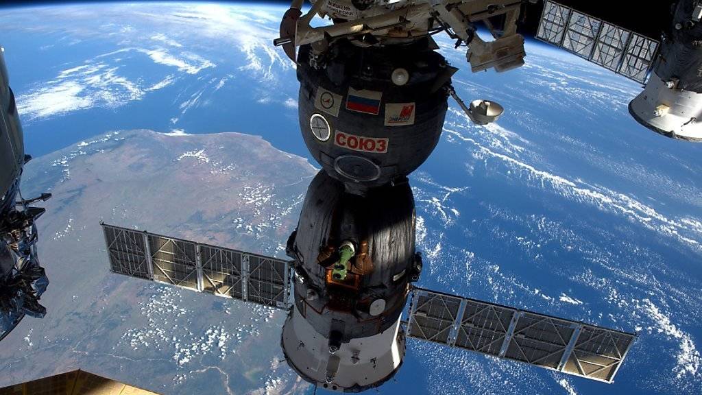Die Internationale Raumstation ISS beim Flug über Madagaskar (Archiv)