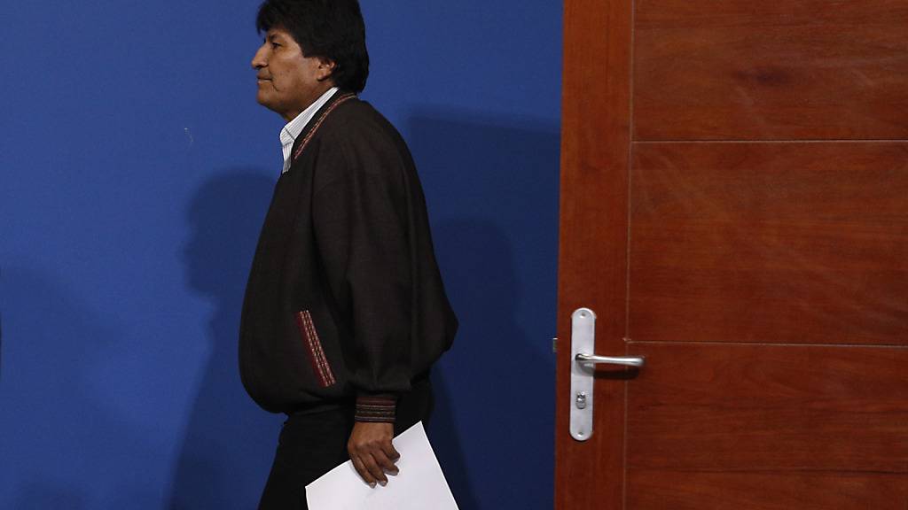 Nach seinem Abgang als Präsident Boliviens hat Evo Morales in Mexiko einen Antrag um politisches Asyl gestellt. Die Antwort ist positiv.