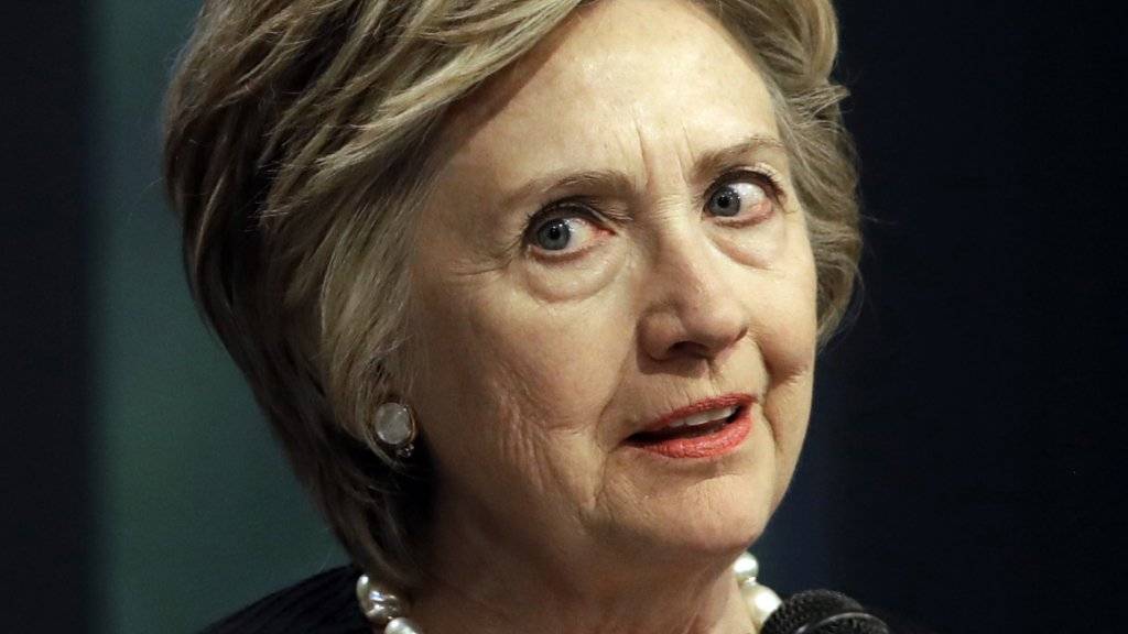 Hillary Clinton macht ihrem Ärger über den verlorenen Wahlkampf im Buch «What happened» Luft. (Archivbild)