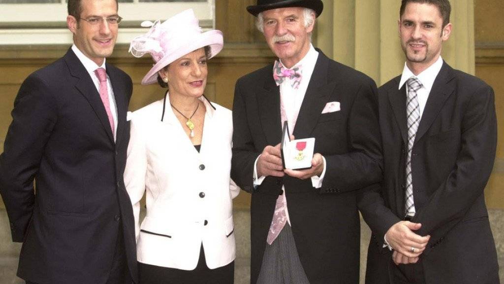 Der König der Köche: Anton Mosimann (hier mit seiner Familie im Buckingham Palace) bekocht in seinem Londoner Restaurant seit vielen Jahren Präsidenten und Royals (Archiv)