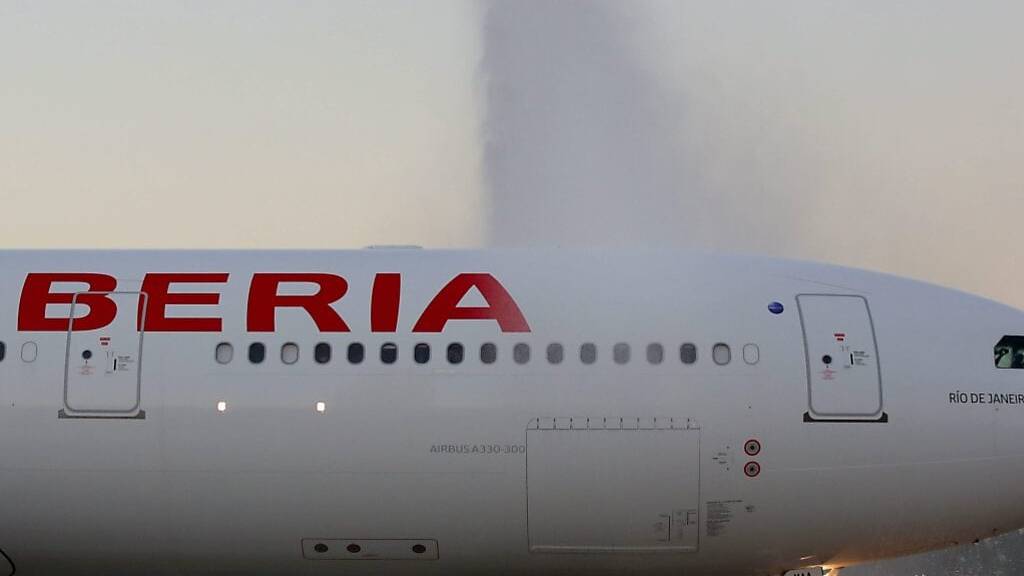 Bei der spanischen Fluglinie Iberia droht Anfang Januar ein Streik des Bodenpersonals. (Archivbild)