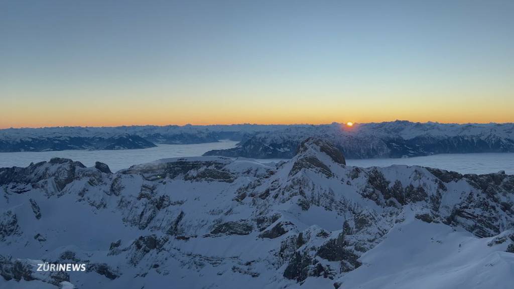 Raus aus der Nebelsuppe: Sonnenaufgang auf 2500 Metern 
