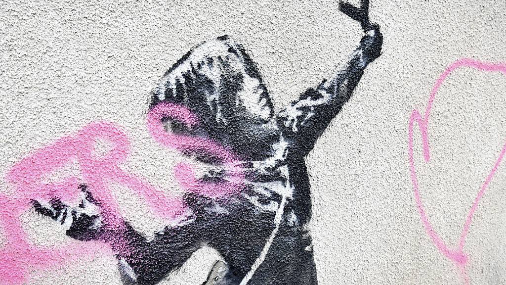 Der berühmte Streetart-Künstler Banksy machte sich einen Namen mit gesellschaftskritischen und meist kontroversen Motiven.