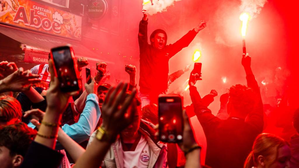 PSV-Fans feiern den dritten Titel in Folge