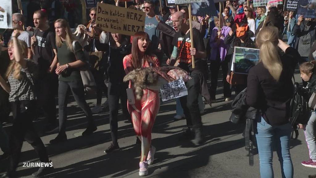 Demonstration gegen Pelz