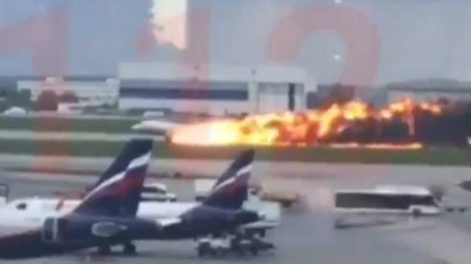 41 Menschen sterben in den Flammen des Superjets – das Unglück von Moskau im Überblick