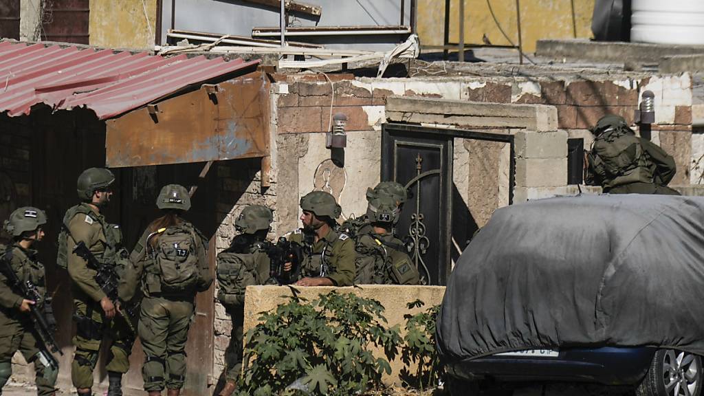 ARCHIV - Bei einem israelischen Militäreinsatz soll es palästinensischen Angaben zufolge erneut einen Toten gegeben haben. Foto: Majdi Mohammed/AP/dpa