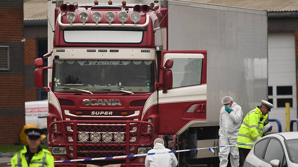 In einem Lastwagen waren im englischen Grays im Jahr 2019 die Leichen von 39 vietnamesischen Migranten gefunden worden.