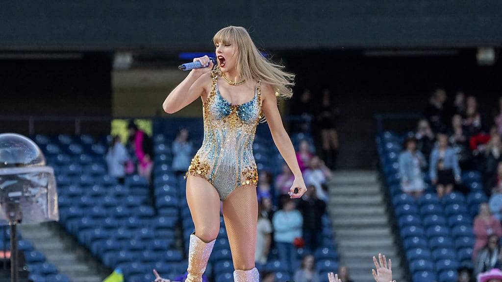 Fans von Taylor Swift können sich demnächst in Basel mit der Sprachkunst der US-Popsängerin befassen. In Basel gibt es ab Herbst an der Volkshochschule einen entsprechenden Kurs. (Archivbild)