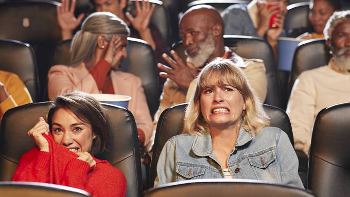 Schmatzen oder Kindergeschrei: Was nervt im Kino am meisten?