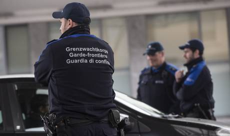 Trotz Corona-Notmassnahmen: Grenze zu Italien bleibt für ...