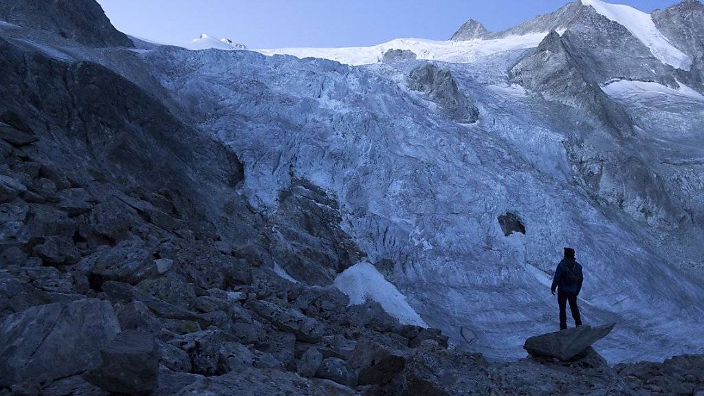 In 25 Jahren dürfte laut Glaziologen die Hälfte der kleinen Gletscher verschwunden sein. (Archivbild)