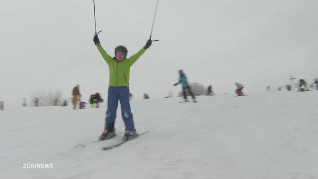 Endlich Saisonstart: Schneespass beim Skilift Ghöch in Bäretswil